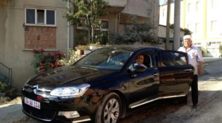 Şehit Ailesini Iftara Makam Aracıyla G&ouml;t&uuml;rd&uuml;