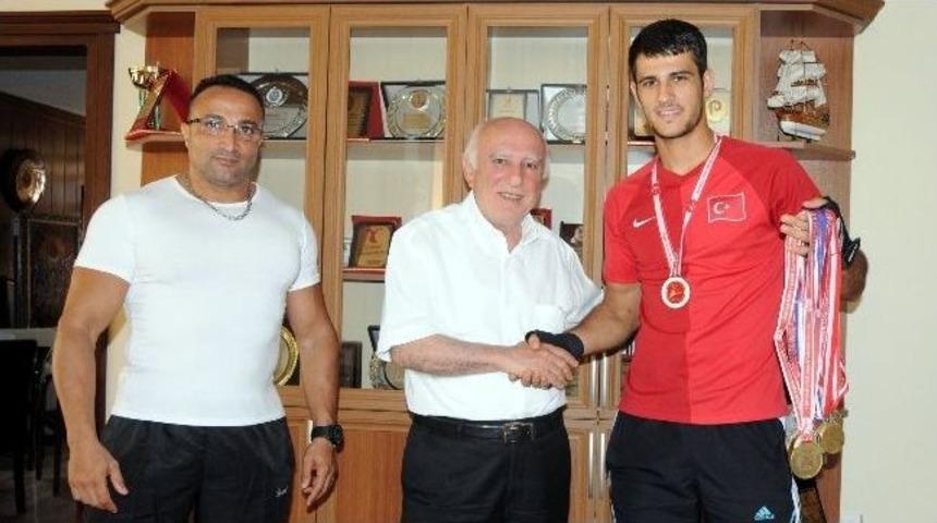 Aliağa&rsquo;nın Kick Bokstaki Gururu Nuri &Ccedil;ınar