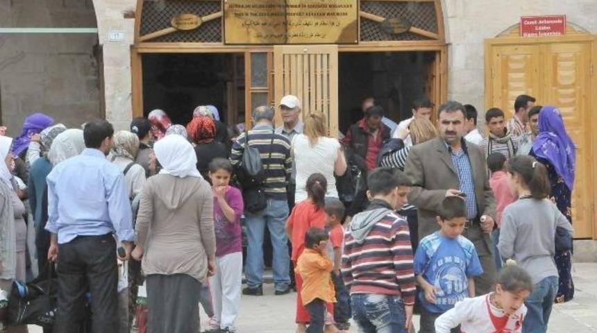 Şanlıurfalılar Hafta Sonunu Balıklıg&ouml;l'de Ge&ccedil;irdi