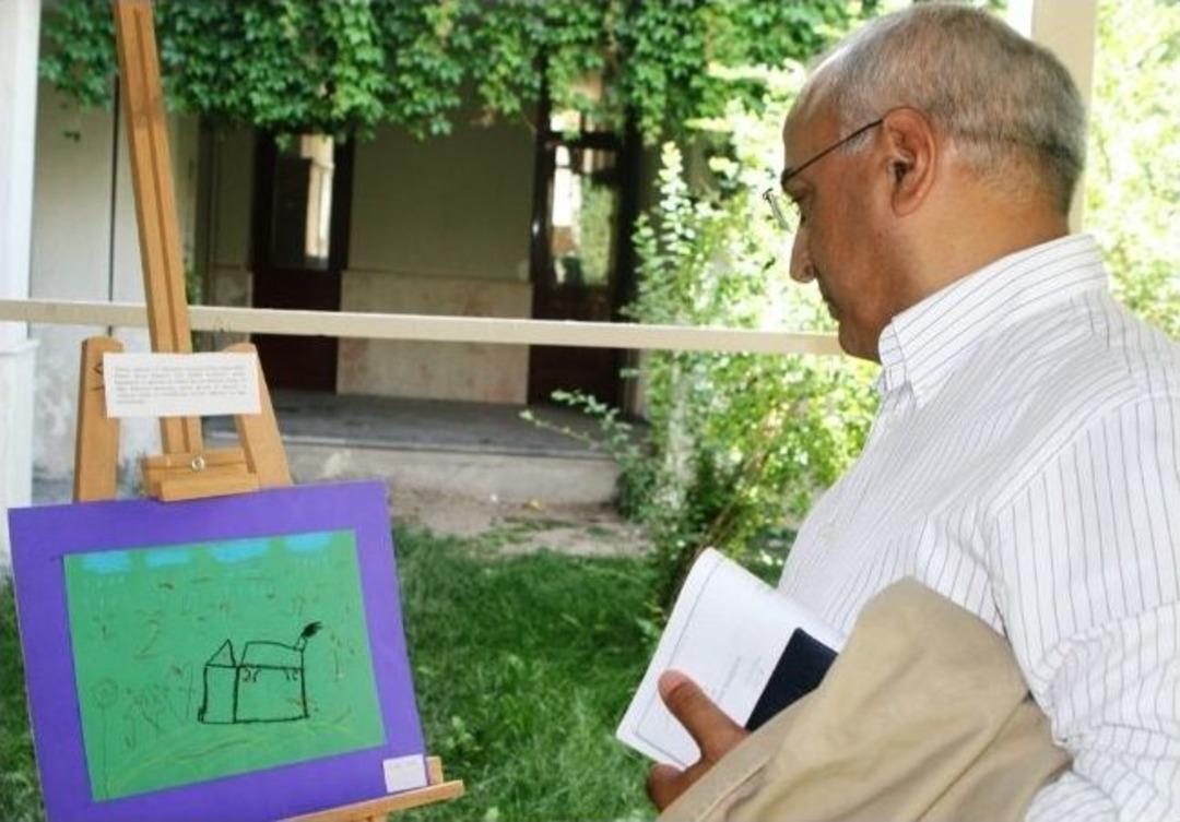 M&uuml;lteci &Ccedil;ocuklar Hayallerini &Ccedil;izdi