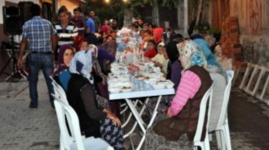 Suşehri’nde Açık Havada İftar Keyfi
