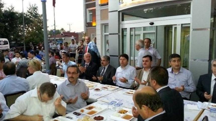 Kozcağız Halk İftarı Yoğun Katılımla Ger&ccedil;ekleşti