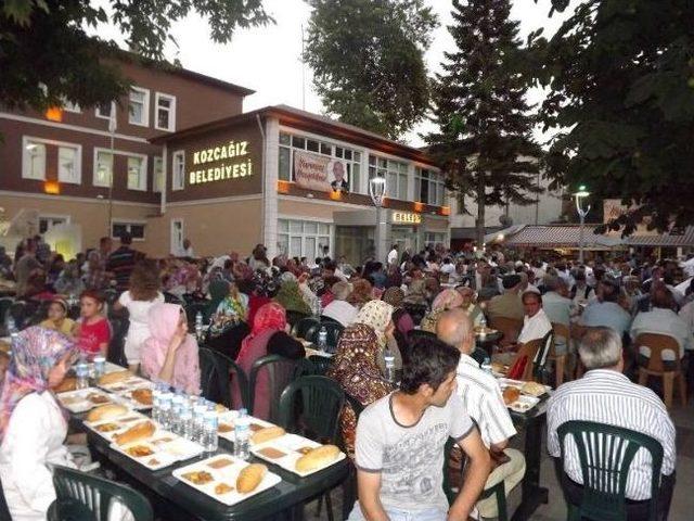 Kozcağız Halk İftarı Yoğun Katılımla Gerçekleşti