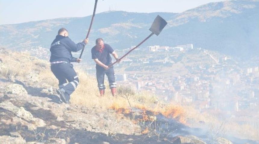 Yozgat&rsquo;ta İki Ayrı Yerde &Ccedil;ıkan Yangında 70 Dekarlık Ormanlık Alan Yandı