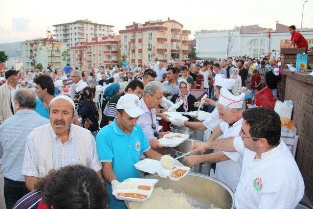 Mhp'liler İftar Yemeğinde Buluştu