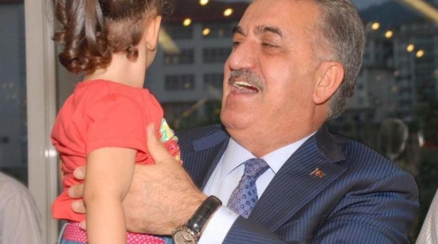 G&uuml;mr&uuml;k Ve Ticaret Bakanı Yazıcı, Rize'de: