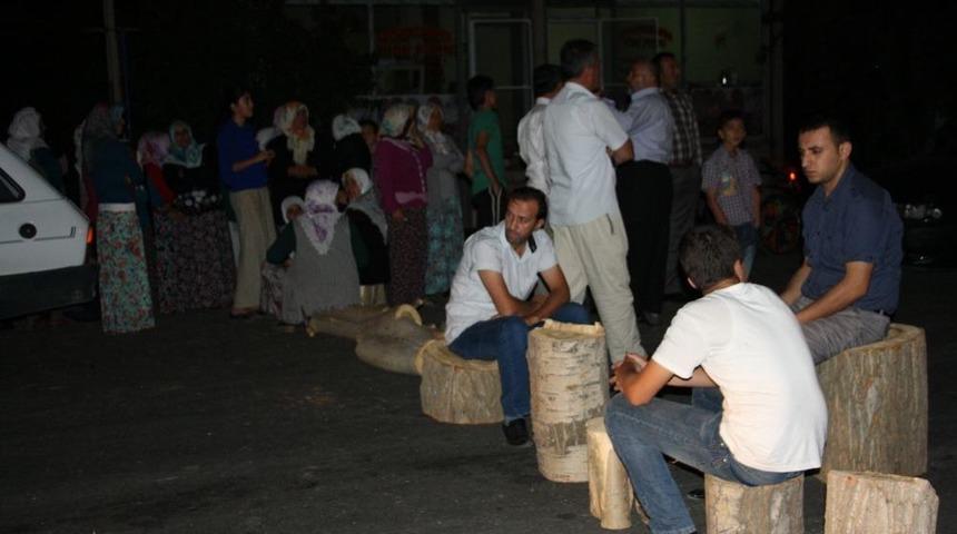 Elbistan'da Trafik Kazasında Bir Çocuk Hayatını Kaybetti, Halk Yol Kapattı