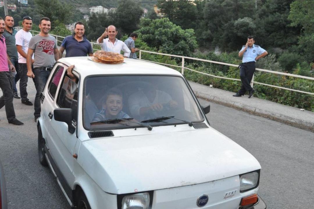 Pideler Ezilmemesi I&ccedil;in Aracın Tavanında Taşıdı