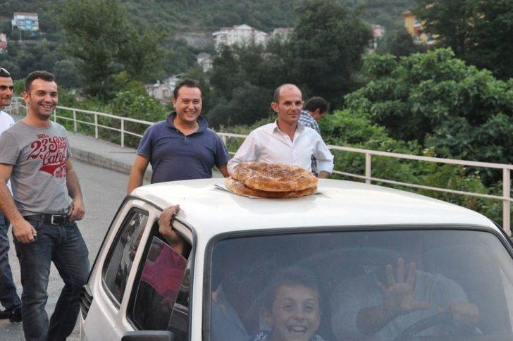 Pideler Ezilmemesi Için Aracın Tavanında Taşıdı G5