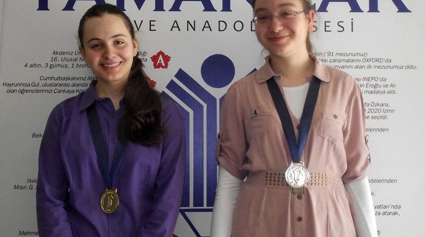 Yamanlar'ın Kızları, Biyoloji Olimpiyatları'ndan Madalya Ile D&ouml;nd&uuml;