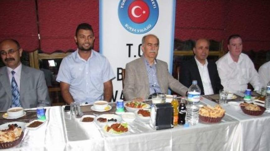 Romanlar İftarda Buluştu