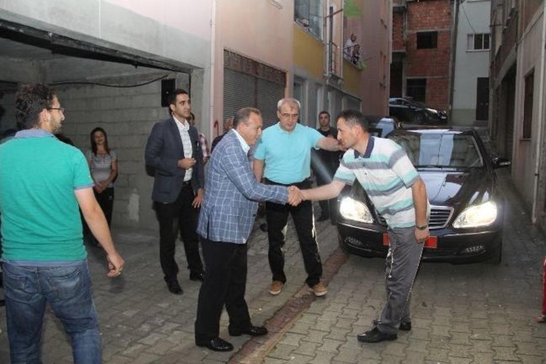 Vali, Yer Sofrasında Oru&ccedil; A&ccedil;tı