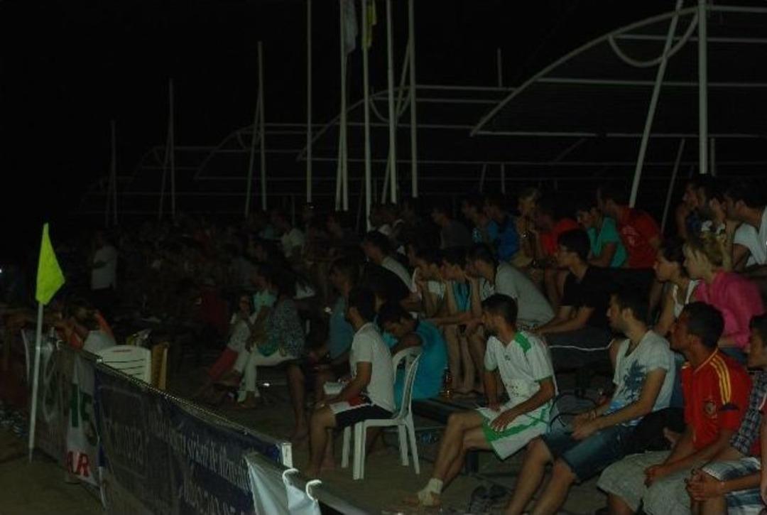 Manavgat'ta Plaj Futbolu Heyecanı