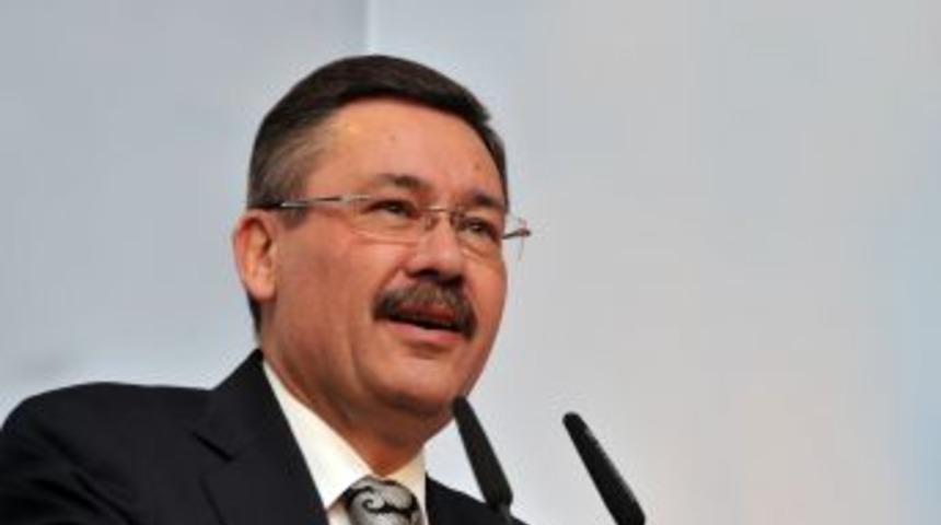 G&ouml;k&ccedil;ek: Sol &Ouml;rg&uuml;tler Alevi-S&uuml;nni Ayrımıyla Halkı Takıştırmak Istiyor