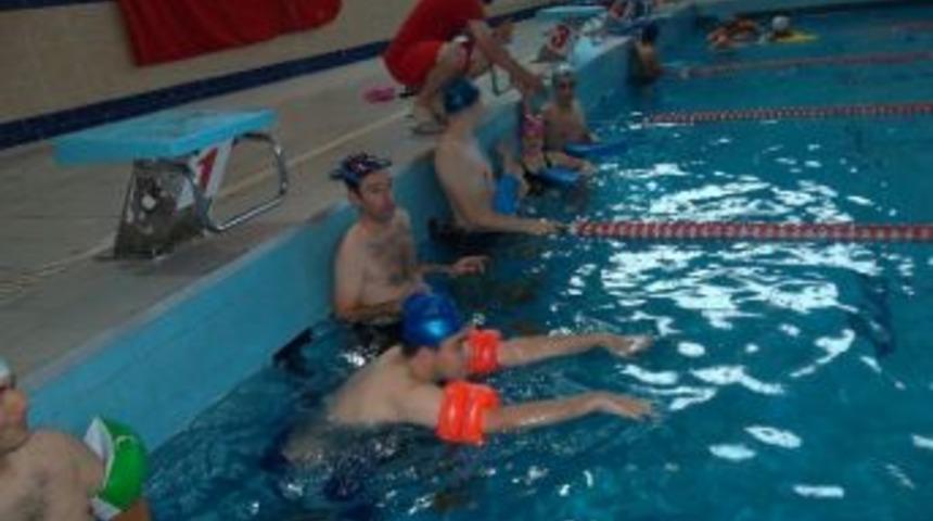 İzmit Belediyesi Engelleri Aşıyor