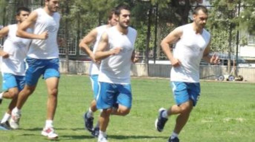 Efe, İzne &Ccedil;ıkıyor