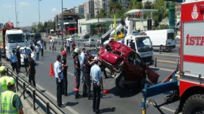 Takla Atan Araçtan Hafif Yaralı Çıktılar