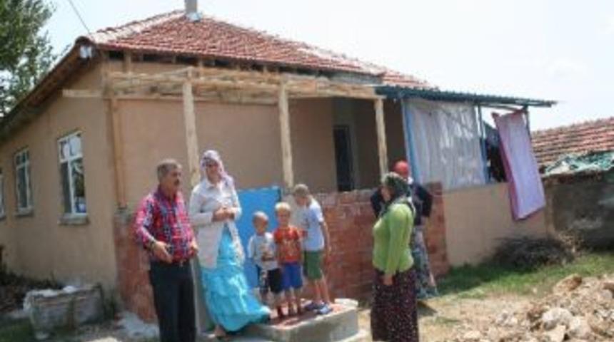 Başkan Ahmet Soğuk Ev Hanımlarını Dinliyor