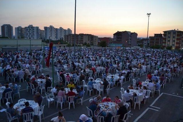 “ak Parti Milletin Bir Kuruşuna Bile Sahip Çıkıyor”