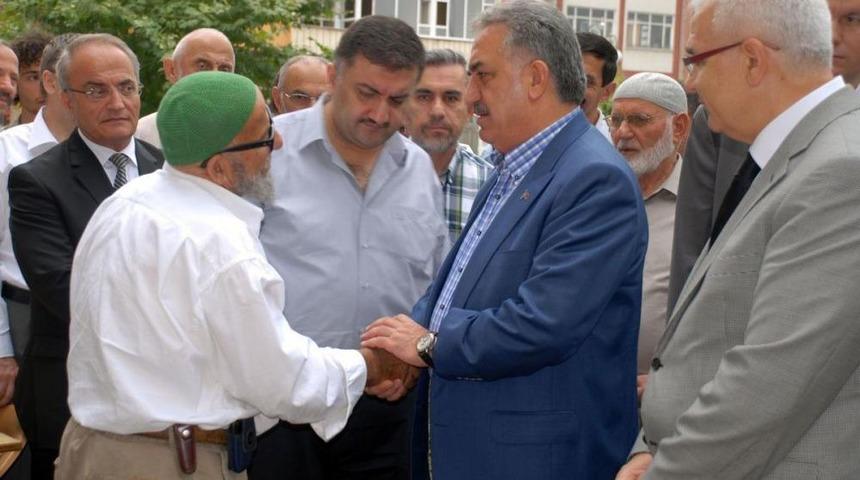 G&uuml;mr&uuml;k Ve Ticaret Bakanı Yazıcı, Rize&rsquo;de