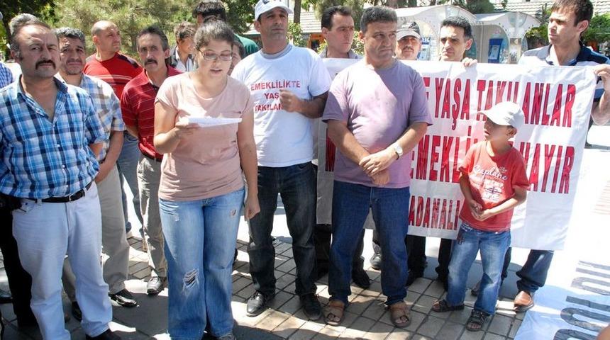 Emeklilikte Yaşa Takılanlar Dertlerini Bu Kez İngilizce Anlattı