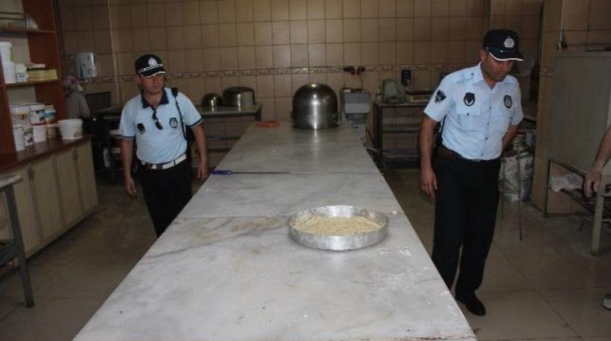 Edremit Zabıtası, Ramazan'da Denetimlerini Artırdı