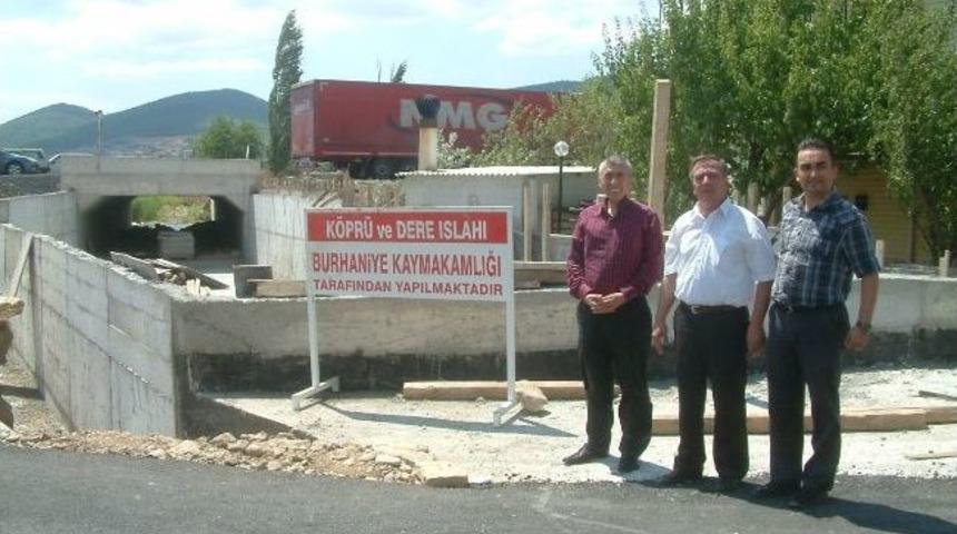 Burhaniye&rsquo;de Hocazade Durağına Sel &Ouml;nlemi