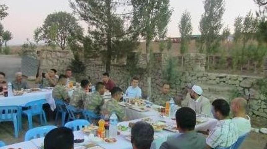 Kaymakam Mehmet&ccedil;ikle İftar Yemeğinde Buluştu