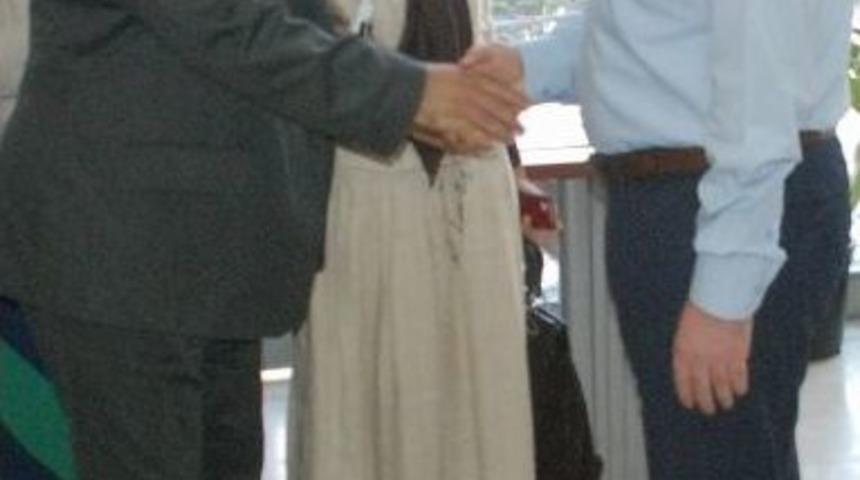 Beyazay Derneği&rsquo;nden Ak Parti&rsquo;ye Ziyaret