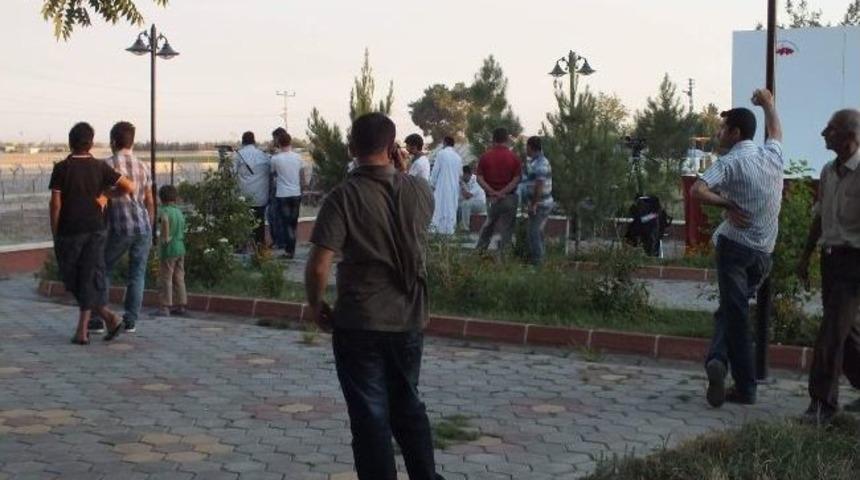 &Ccedil;atışmaları film gibi izliyorlar