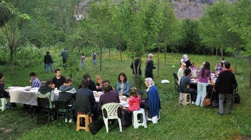 G&uuml;m&uuml;şhaneli Dağcılar İftarda Buluştu