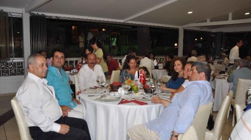 Kuşadası&rsquo;nda Şehit Aileleri Ve Gaziler İftar Yemeğinde Buluştu