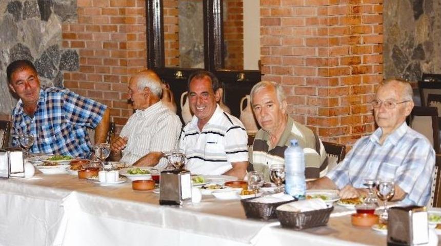 Başkan &Uuml;lg&uuml;r Muhtarla Buluştu