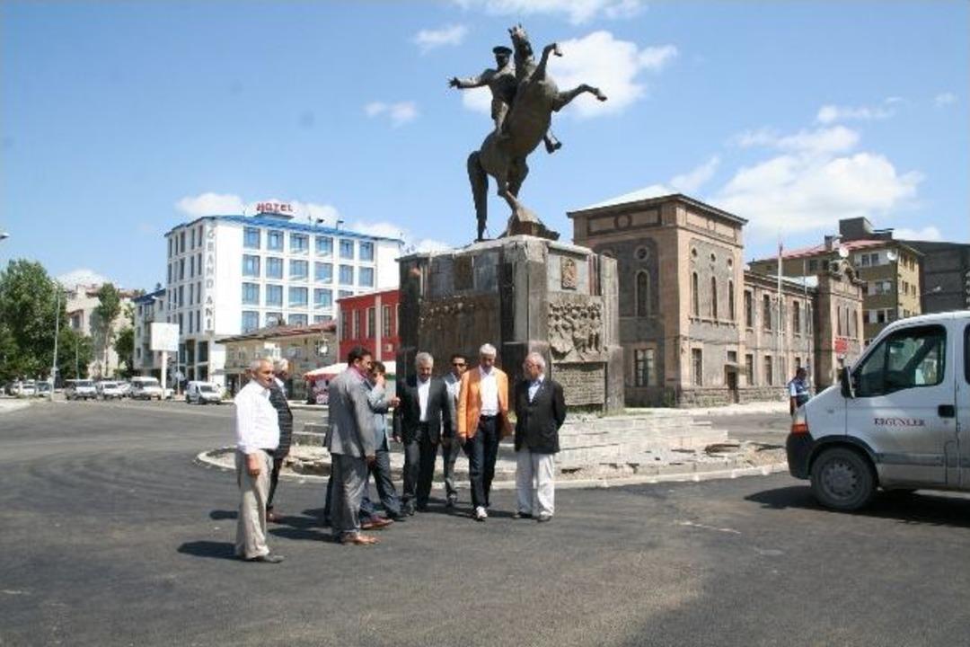 Ak Partililerden G&ouml;vde G&ouml;sterisi