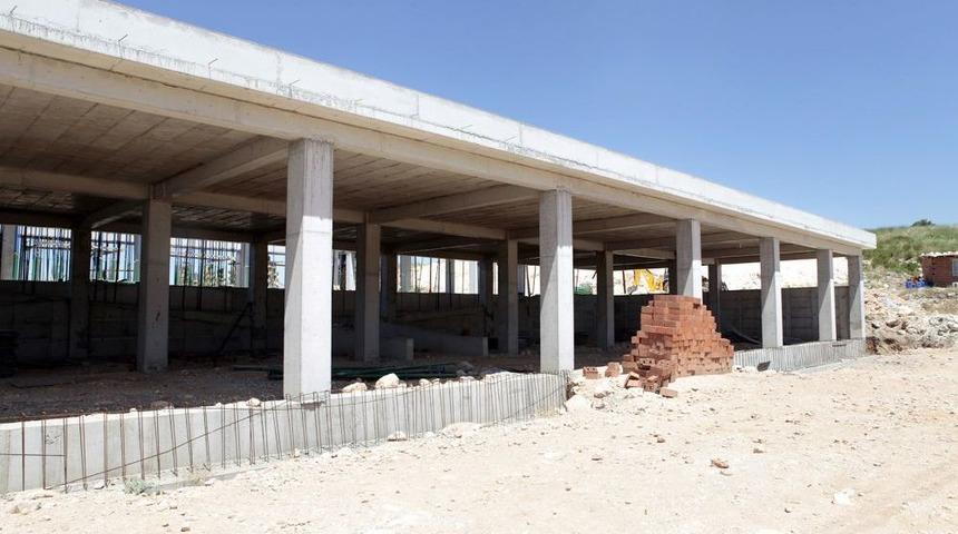 Bornova &Ccedil;amkule&rsquo;de Pazaryeri Inşaatı Devam Ediyor