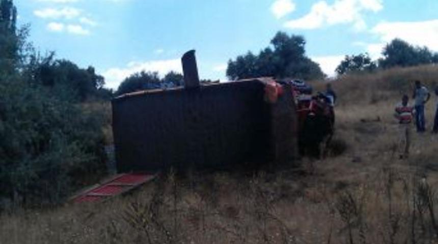 Hafriyat Kamyonu Devrildi: 1 &Ouml;l&uuml;, 1 Yaralı