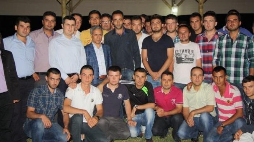 Muzaffer Yurttaş, Partililerle Sahur Yemeğinde Buluştu.