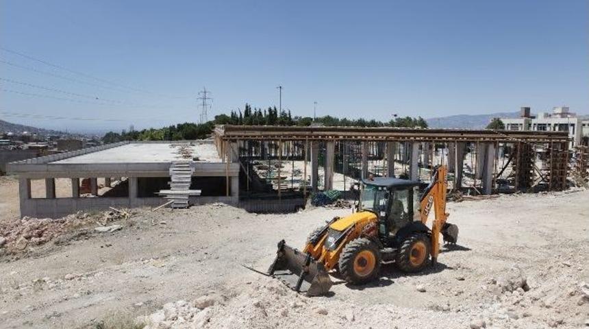 Bornova Belediyesi'nden &Ccedil;amkule'ye Modern Pazaryeri