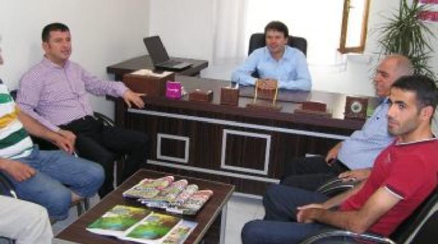 Malatya Milletvekili Veli Ağbaba, S&uuml;rg&uuml;l&uuml;ler Derneği&rsquo;ni Ziyaret Etti