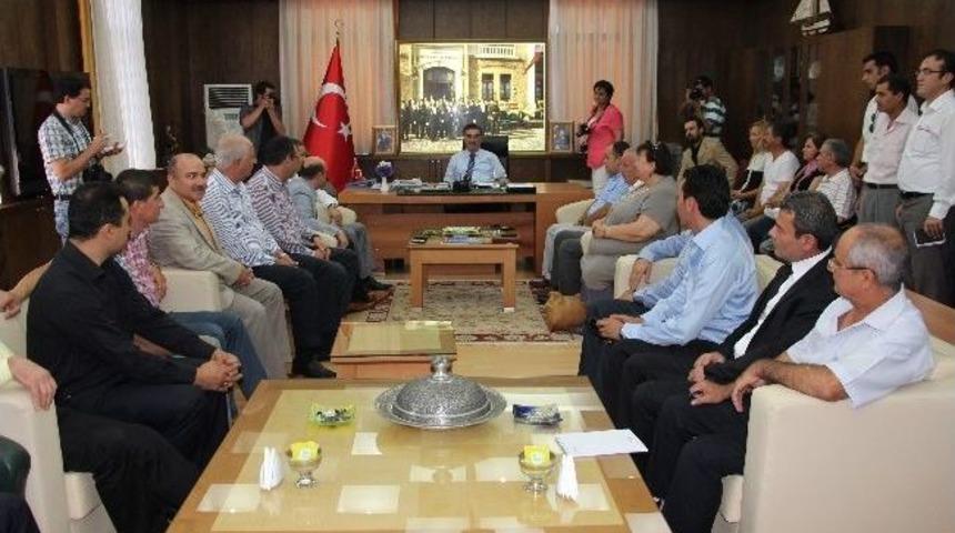 S&uuml;per İncir Dolu Salonlara Oynayacak