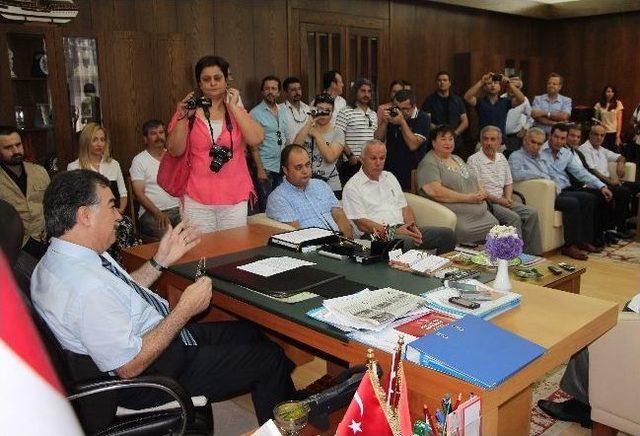 S&uuml;per İncir Dolu Salonlara Oynayacak 1