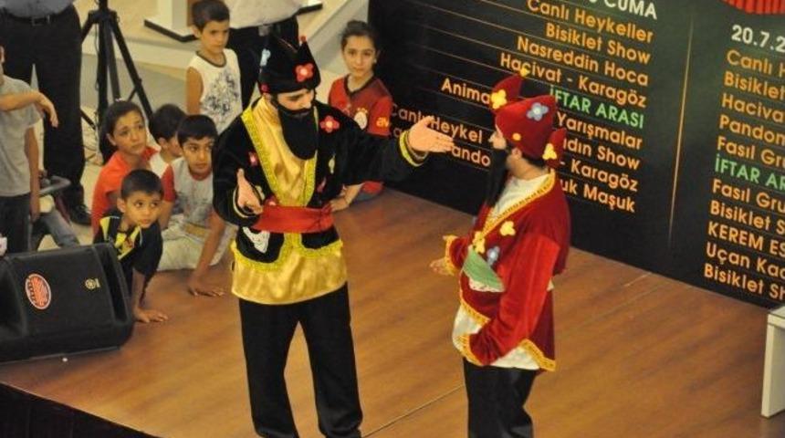 Hacivat-karag&ouml;z G&ouml;sterisi Yoğun İlgi G&ouml;rd&uuml;