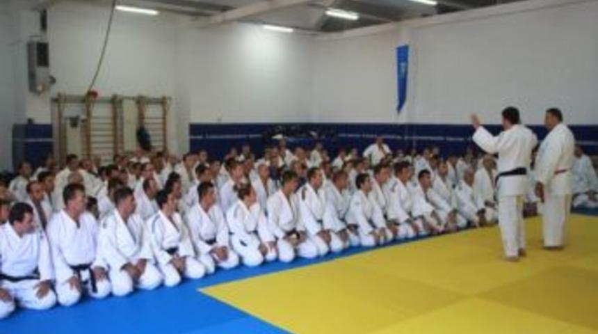 Judo Antren&ouml;rleri Kocaeli'de Buluştu