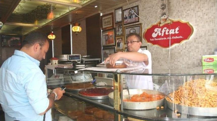 Afyonkarahisar&rsquo;da Ramazan Ayında Tatlıcı Esnafı Satışlardan Memnun