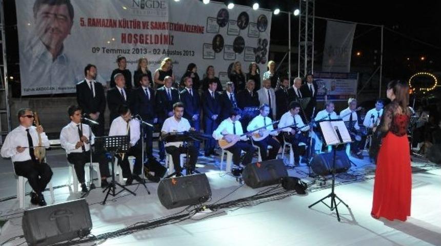Mahalli Sanat&ccedil;ılardan Muhteşem Konser