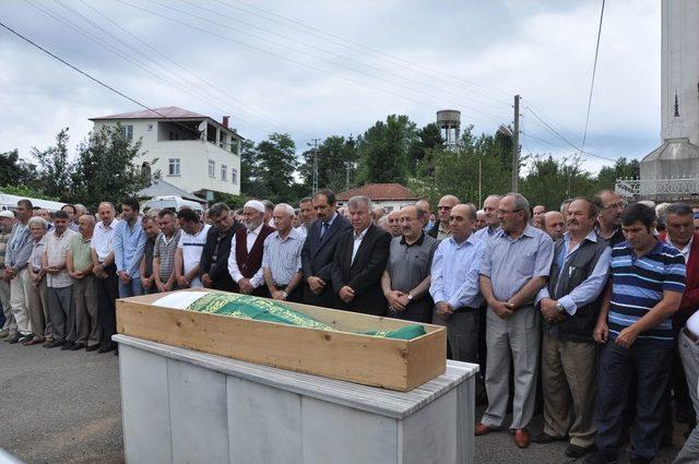 Muhtar Demirci Toprağa Verildi