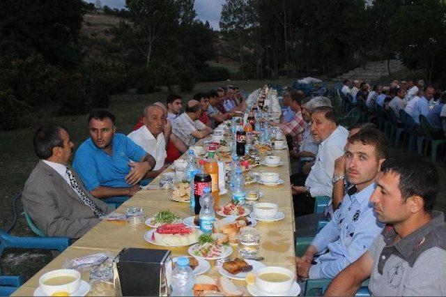 Arkeoloji Vadisi'nde İftar Yemeği