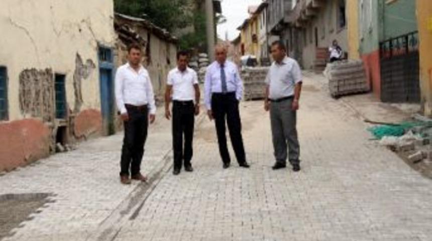 Suşehri Belediye Başkanı Sel, Parke Taşı &Ccedil;alışmalarını İnceledi