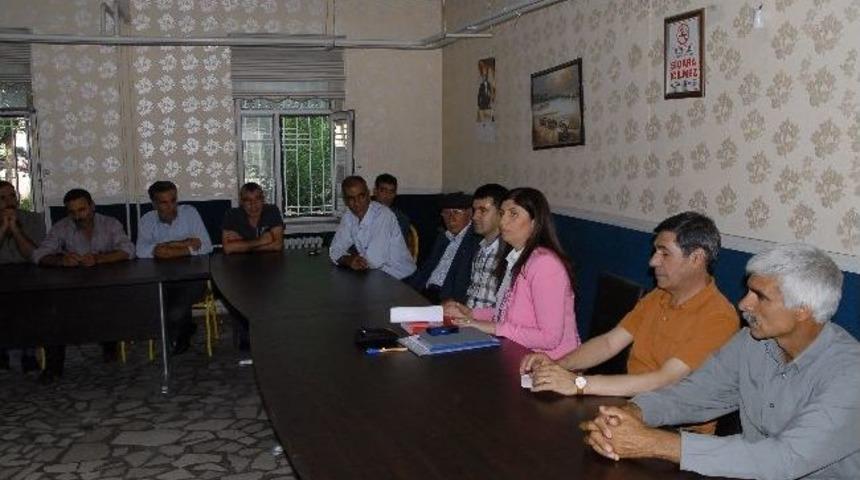 Ak Parti Diyarbakır Milletvekili Beyaz Muhtarların Sorunlarını Dinledi