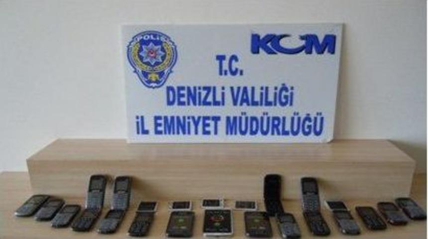 Denizli&rsquo;de G&uuml;mr&uuml;k Ka&ccedil;ağı 50 Bin Paket Sigara Ele Ge&ccedil;irildi